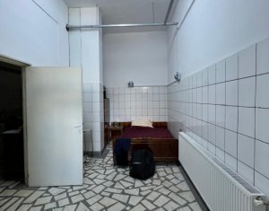 Spatiu comercial 160mp, 2 intrari, H=4m, trifazic, pod Calvaria Manastur 