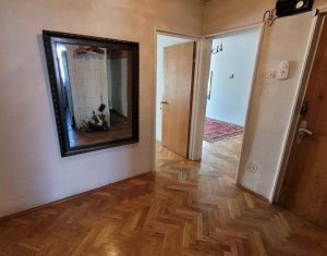 Appartement 4 chambres à vendre dans Cluj-napoca, zone Manastur