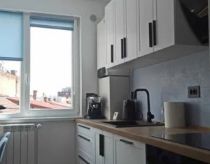 Appartement 3 chambres à louer dans Cluj-napoca, zone Centru