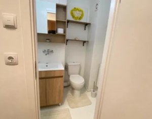 Appartement 4 chambres à vendre dans Cluj-napoca, zone Manastur