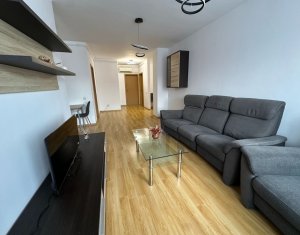 Apartament de inchiriat, 3 camere, loc de parcare, Zona Closca 