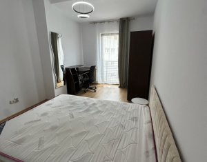 Apartament de inchiriat, 3 camere, loc de parcare, Zona Closca 