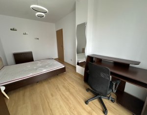 Apartament de inchiriat, 3 camere, loc de parcare, Zona Closca 