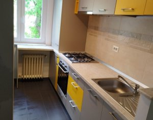 Apartament 3 camere, decomandat, P-ta Flora