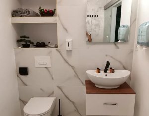 Apartment 3 rooms for rent in Floresti