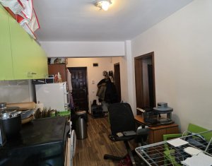 De vanzare apartament cu 2 camere Edgar Quinet