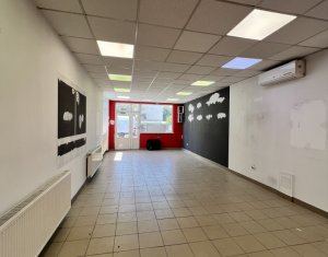 Spatiu comercial  70mp, trifazic, zona comerciala cu vad, str Dambovitei