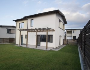 House 4 rooms for sale in Dezmir