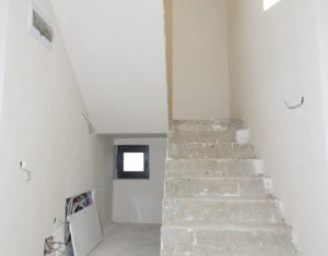 House 4 rooms for sale in Dezmir