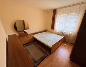 Apartament 3 camere, strada Prof.Ciortea, imobil izolat termic, acoperis tabla !