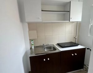 Garsoniera, etaj 1, zona Louis Pasteur, cartier Zorilor
