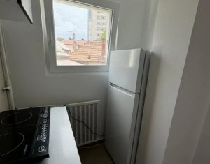 Garsoniera, etaj 1, zona Louis Pasteur, cartier Zorilor