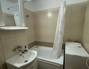 Garsoniera, etaj 1, zona Louis Pasteur, cartier Zorilor