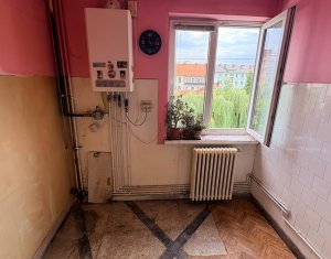 Apartament 2 camere, zona centrala, decomandat, etaj intermediar ! 