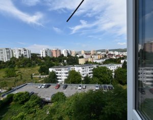 Apartament cu 2 camere decomandat langa baza sportiva, priveliste frumoasa