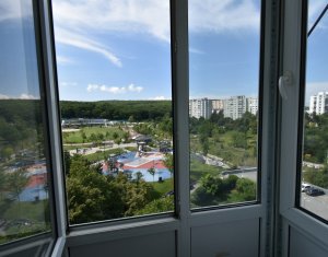 Apartament cu 2 camere decomandat langa baza sportiva, priveliste frumoasa