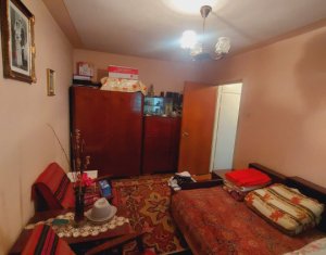 Apartament 4 camere, 83 mp, balcon, etaj 2 din 4, Manastur
