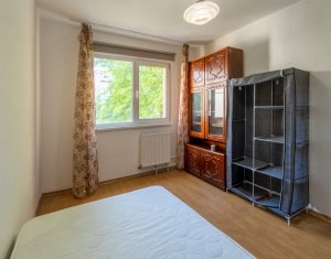 Vanzare apartament cu 3 camere str Fantanele