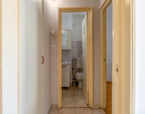 Vanzare apartament cu 3 camere str Fantanele