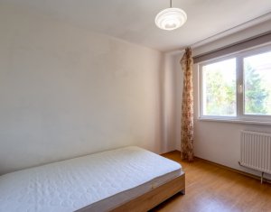 Vanzare apartament cu 3 camere str Fantanele