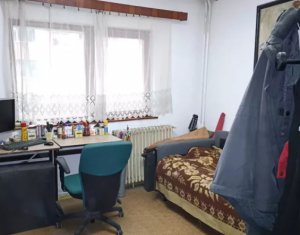  3 camere decomandate, 2 bai, balcon, zona Flora, Manastur