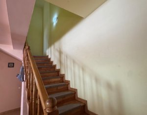 Casă spațioasă cu 4 dormitoare, 2 garaje | Cartier Buna Ziua, zona Hotel Athos