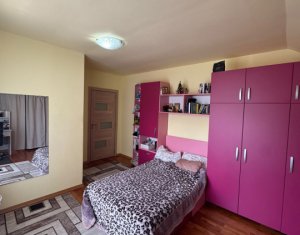 Casă spațioasă cu 4 dormitoare, 2 garaje | Cartier Buna Ziua, zona Hotel Athos