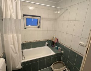 Casă spațioasă cu 4 dormitoare, 2 garaje | Cartier Buna Ziua, zona Hotel Athos