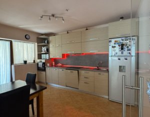 Casă spațioasă cu 4 dormitoare, 2 garaje | Cartier Buna Ziua, zona Hotel Athos