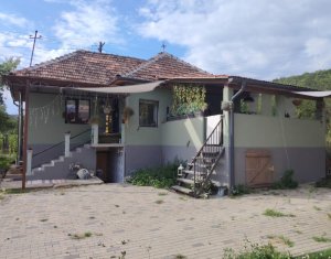 Casa renovata integral, cu gradina generoasa la doar 27 km de Cluj-Napoca