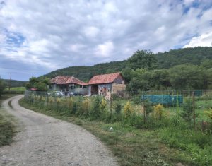 Casa renovata integral, cu gradina generoasa la doar 27 km de Cluj-Napoca