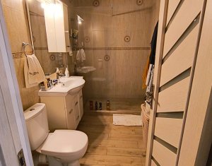 Apartment 2 rooms for sale in Floresti