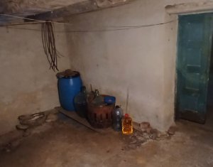 Casa in Manastireni-Cluj, teren generos, apa de la retea si fantana proprie
