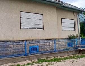 Casa in Manastireni-Cluj, teren generos, apa de la retea si fantana proprie