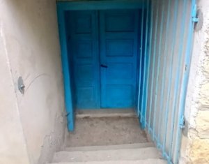 Casa in Manastireni-Cluj, teren generos, apa de la retea si fantana proprie