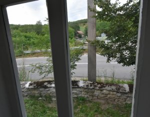 Casa cu utilitati, acces de pe asfalt in Dabaca-Cluj langa cetate