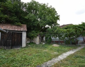 Casa cu utilitati, acces de pe asfalt in Dabaca-Cluj langa cetate