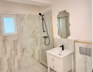 Apartment 3 rooms for rent in Floresti