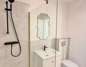 Apartment 3 rooms for rent in Floresti