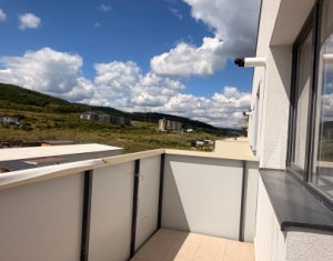 Apartment 3 rooms for sale in Floresti