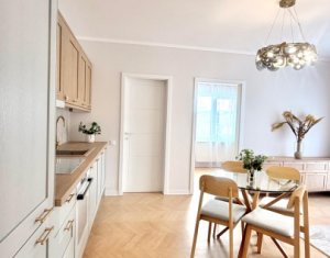 Apartment 3 rooms for sale in Floresti
