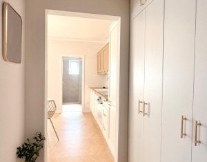 Apartment 3 rooms for sale in Floresti
