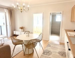 Apartment 3 rooms for sale in Floresti