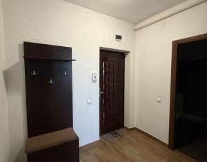 Apartment 3 rooms for rent in Floresti