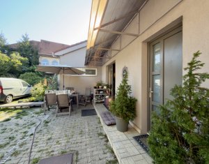 Casă individuală cu potențial rezidențial/comercial – Zona Platinia