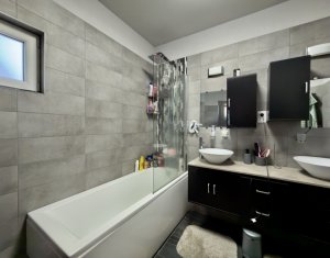 Casă individuală cu potențial rezidențial/comercial – Zona Platinia