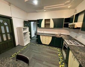 Casa de inchiriat, 180 mp, Andrei Muresanu, 6 parcari, garaj terasa, zona Sigma