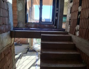 Casa spatioasa, compartimentata eficient, Dambul Rotund
