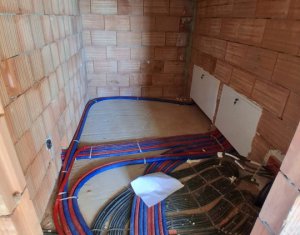 Casa spatioasa, compartimentata eficient, Dambul Rotund