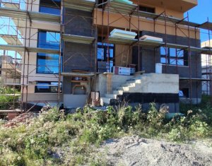 Casa spatioasa, compartimentata eficient, Dambul Rotund